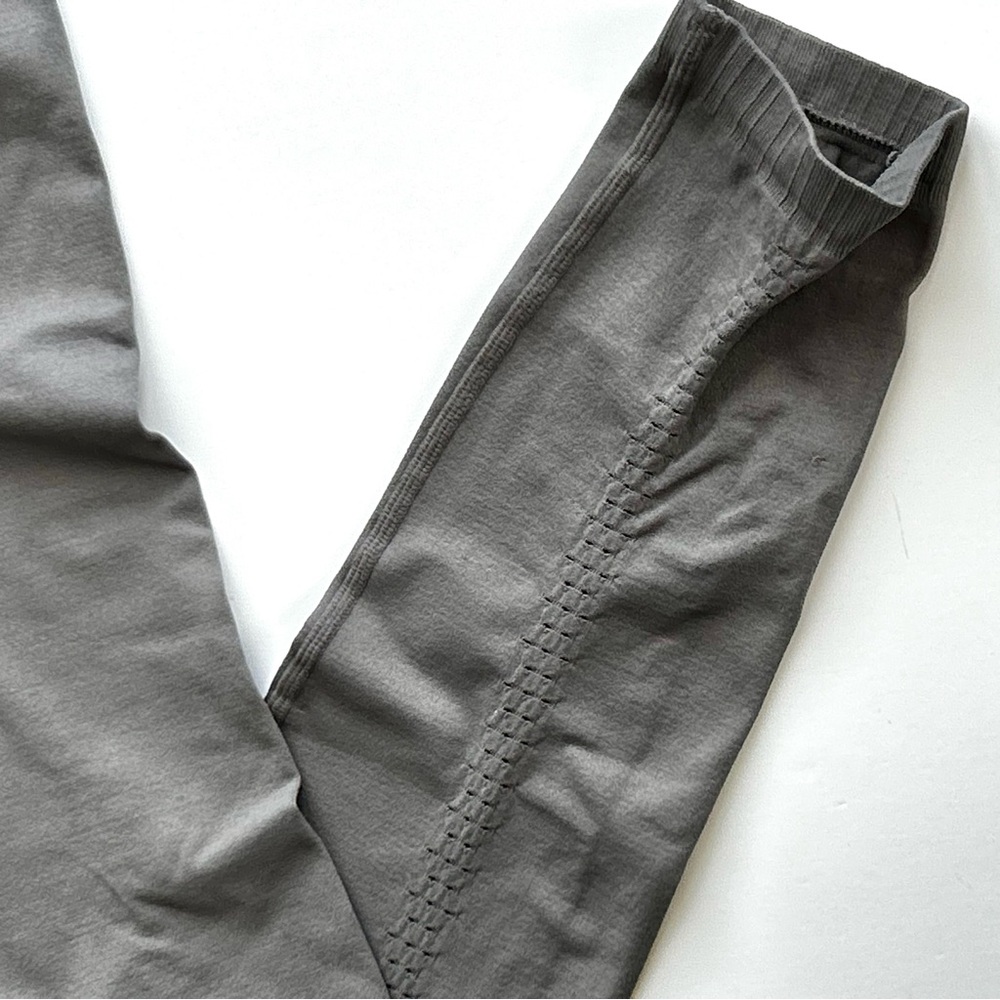 🍒NWOT Free People Movement Good Karma Leggings. Dark Gray. Size: XS/S - Picture 9 of 9